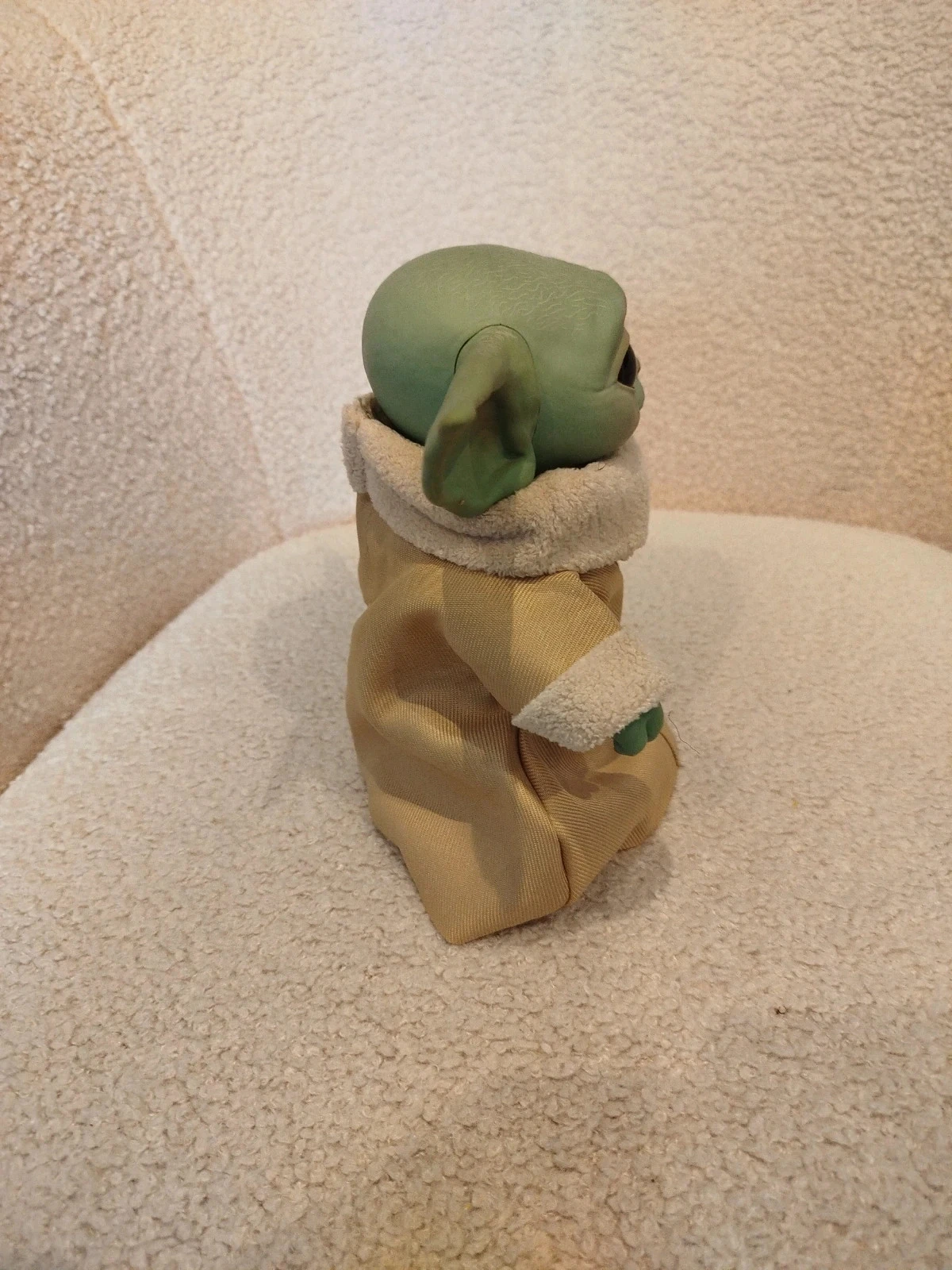 Star Wars interactive Baby Yoda figurine – photo 5